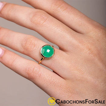 chrysoprase-into-modern-jewelry-designs