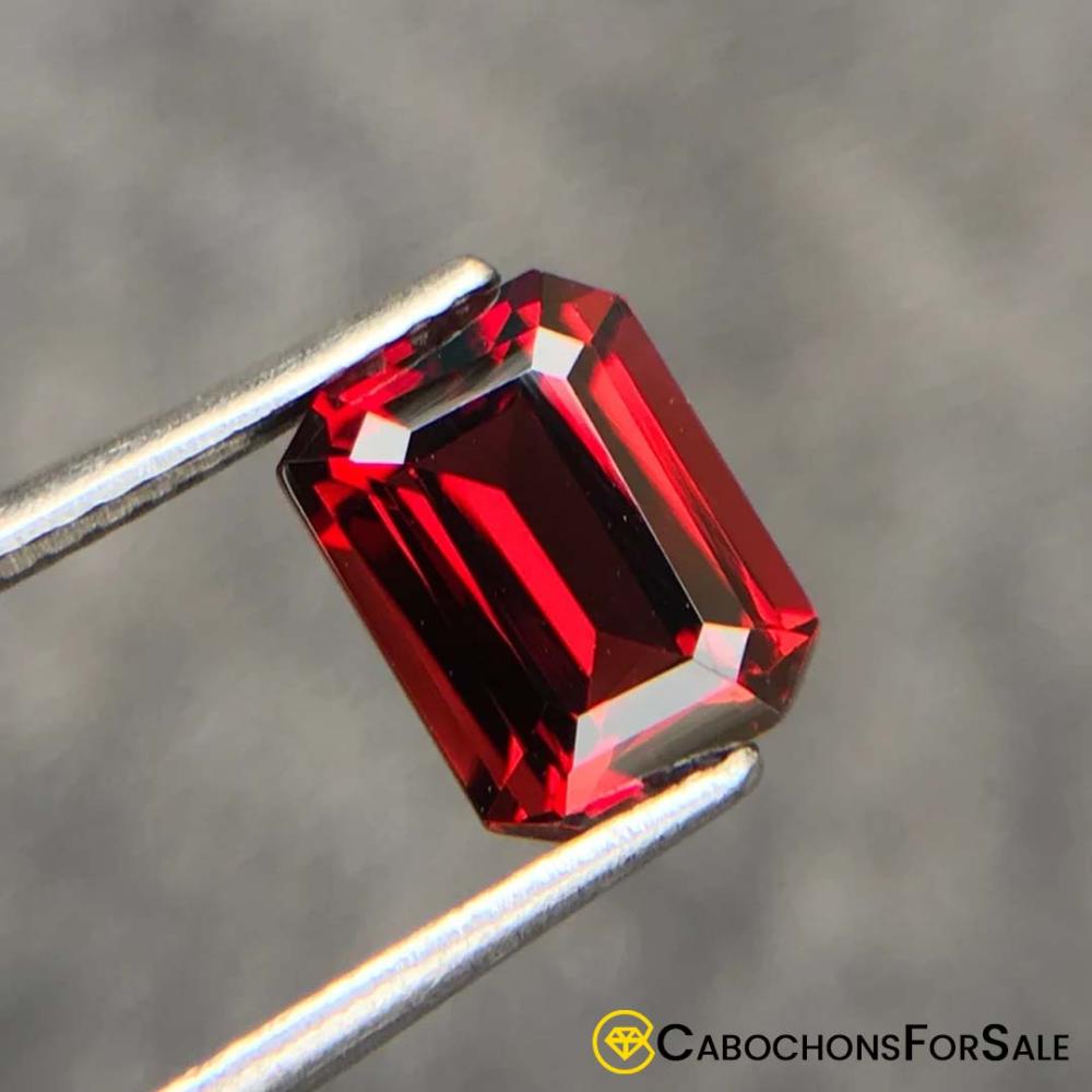 garnet-or-ruby-gemstone