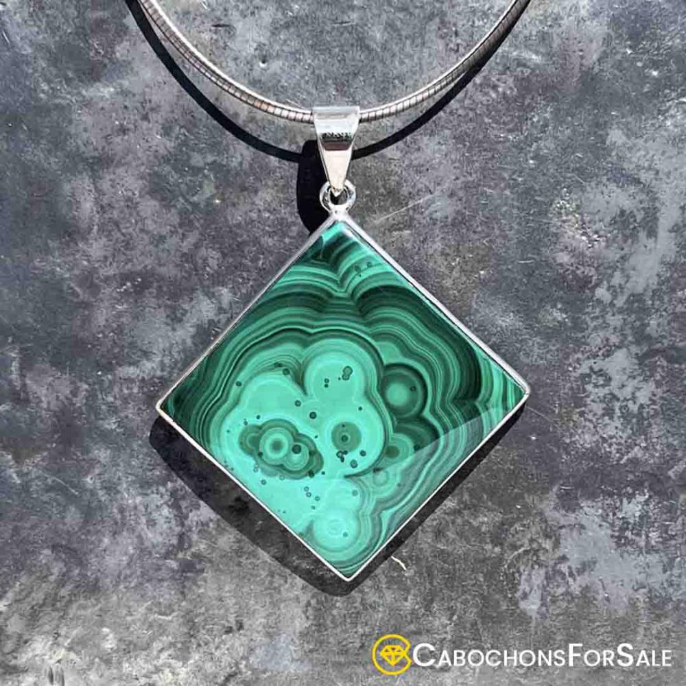 malachite-crystal-stone