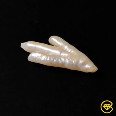 Naturally Forming Freshwater Pearl Arrow
